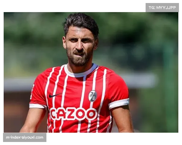 弗赖堡四连败客场疲软 后防核心林哈特伤缺影响显著 弗赖堡四连败客场疲软 后防核心林哈特伤缺影响显著